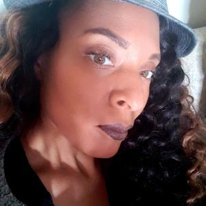 Meet your Posher, Lee